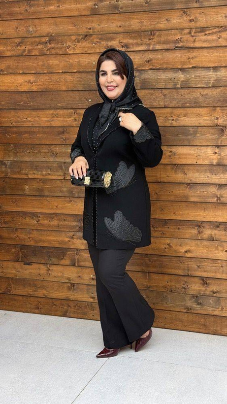 کت مزونی مجلسی پروانه جنس مرویجت جت بلک سایزبندی 40 تا 50