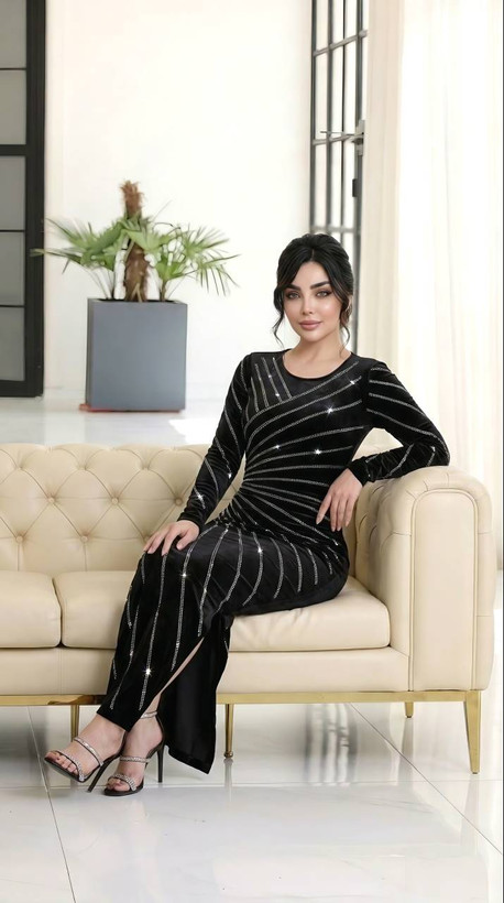 ماکسی مجلسی جنس مخمل نگین کاری شده سایزبندی 36 تا 52